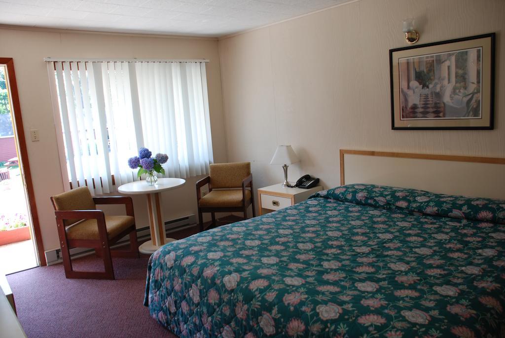 Flamingo Resort On Lake George Diamond Point Rom bilde