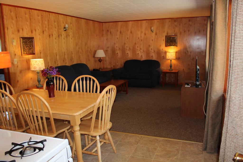 Flamingo Resort On Lake George Diamond Point Rom bilde